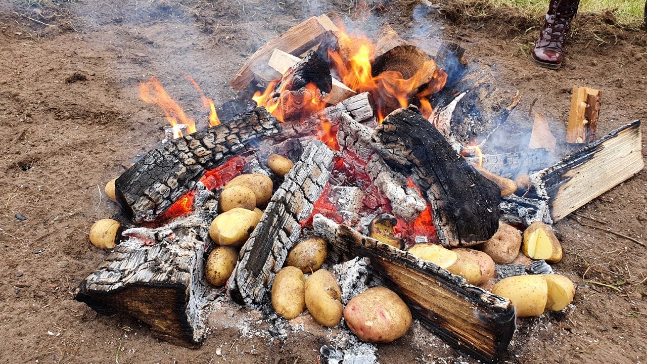 Paradise diary Kartoffelfeuer Paradies Maag